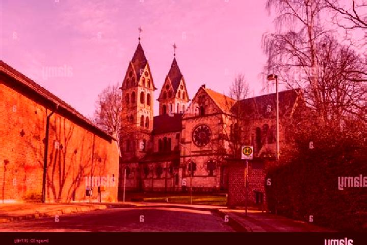 Aria, 35 — Escort in Immerath, Germany