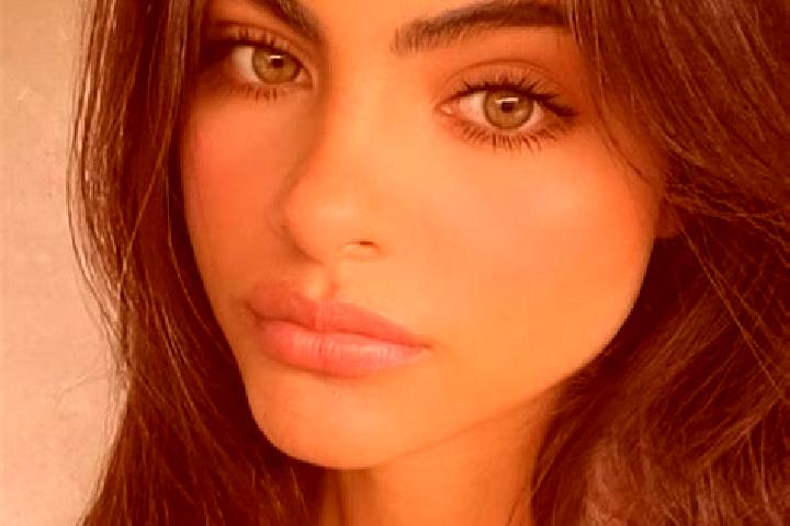 Aria, 36, a chestnut grey-eyed indian companion based in Breese. Offering GFE, OWO, 69. Available for incall and outcall, overnight bookings available.