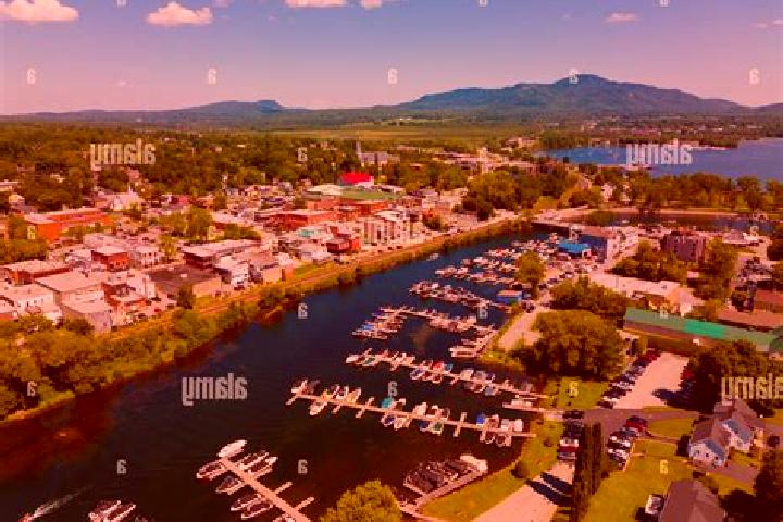 Aria, 36 — Escort in Magog, Canada