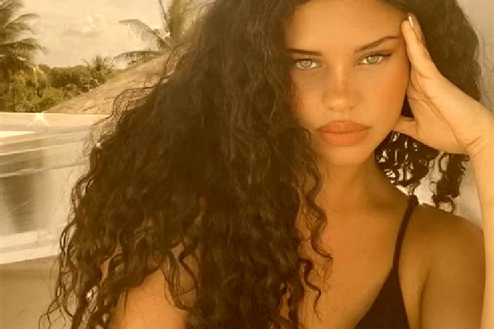 Aria, 37, a black grey-eyed latina companion based in Ribiers. Offering Fetish, Dinner Date, Party Girl, Overnight. Available for incall and outcall, overnig...