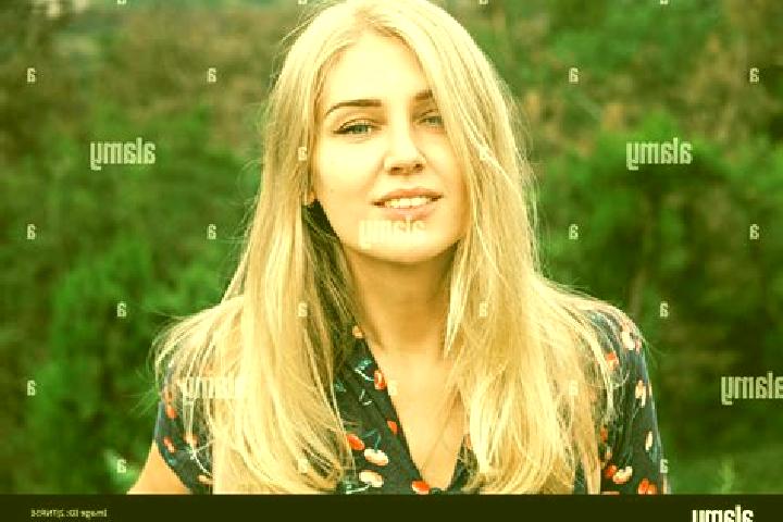 Aria, 37, a blonde blue-eyed middle eastern companion based in Anif. Offering CIM, Deep French Kissing, GFE. Available for incall and outcall, day and evenin...