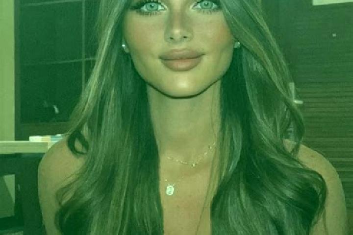 Aria, 37, a brunette dark-eyed mixed companion based in Amersfoort. Offering Massage, Dinner Date, Party Girl, Domination, Tantra. Available for incall and o...
