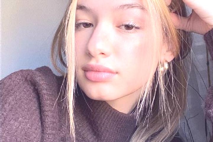 Aria, 38, a blonde brown-eyed mixed companion based in Yug. Offering Overnight, Couples, CIM, Deep French Kissing, BDSM. Available for incall and outcall, da...