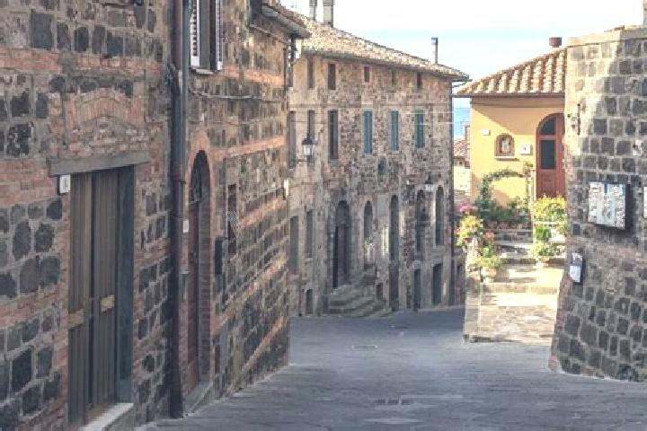 Aria, 38 — Escort in Radicofani, Italy