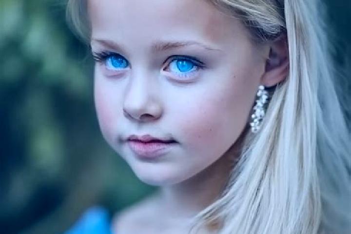 Aria, 39, a blonde blue-eyed mediterranean companion based in Kampung Selang. Offering Domination, BDSM, Party Girl. Available for incall and outcall, overni...