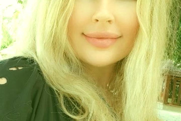 Aria, 39, a blonde dark-eyed ebony companion based in Mendavia. Offering Tantra, GFE, BDSM. Available for incall and outcall, overnight bookings available.
