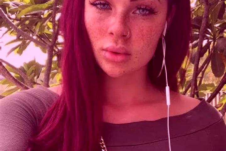 Aria, 39, a red brown-eyed slavic companion based in Sint Annaparochie. Offering Prostate Massage, 69, OWO, Party Girl, Duos. Available for incall and outcal...