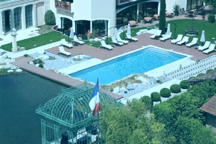 Aria, 39 — Escort in Poncin, France