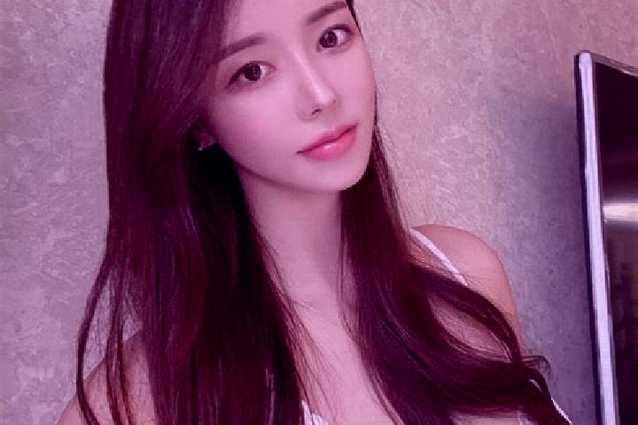 Aria, 39 — Escort in Sudah, Indonesia