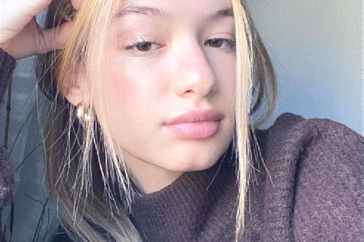 Ariana, 20, a blonde brown-eyed asian companion based in Hayden. Offering Roleplay, Duos, 69, Girlfriend Experience. Available for incall and outcall, day an...