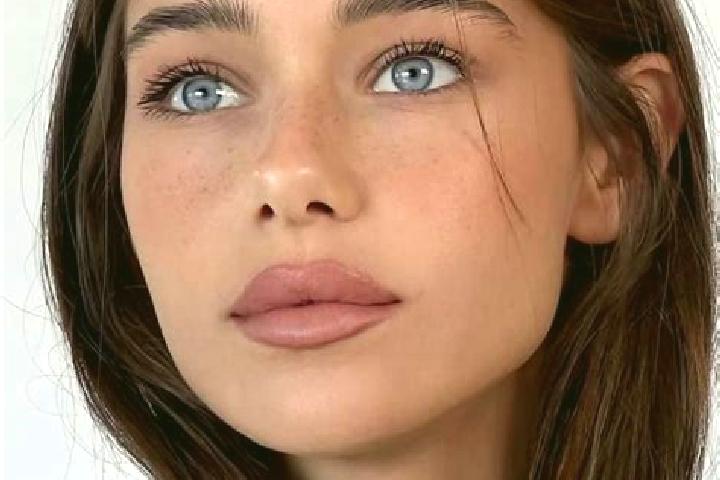 Ariana, 20, a brunette grey-eyed european companion based in Herculano de la Rocha. Offering Erotic Massage, 69, Girlfriend Experience. Available for incall ...