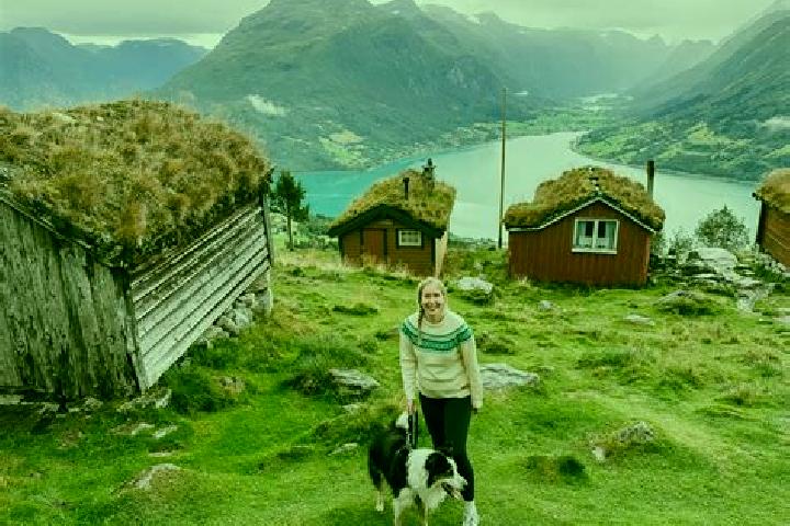 Ariana, 20 — Escort in Isdalsto, Norway