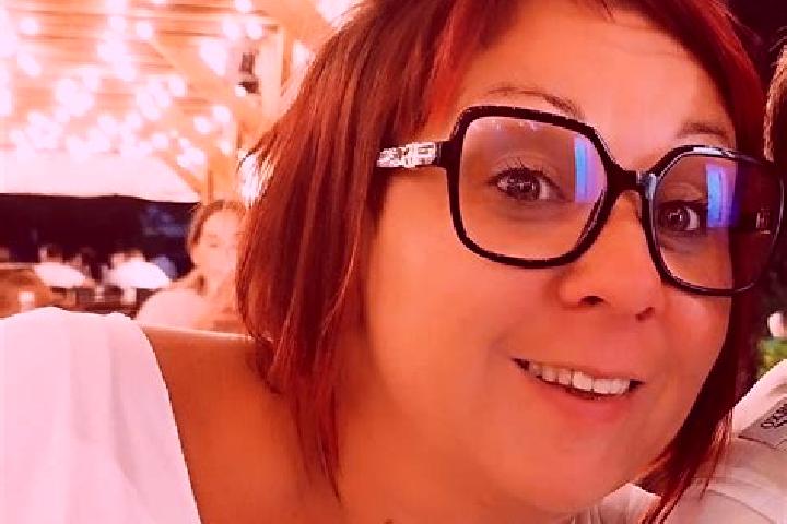 Ariana, 20 — Escort in Les Essarts, France
