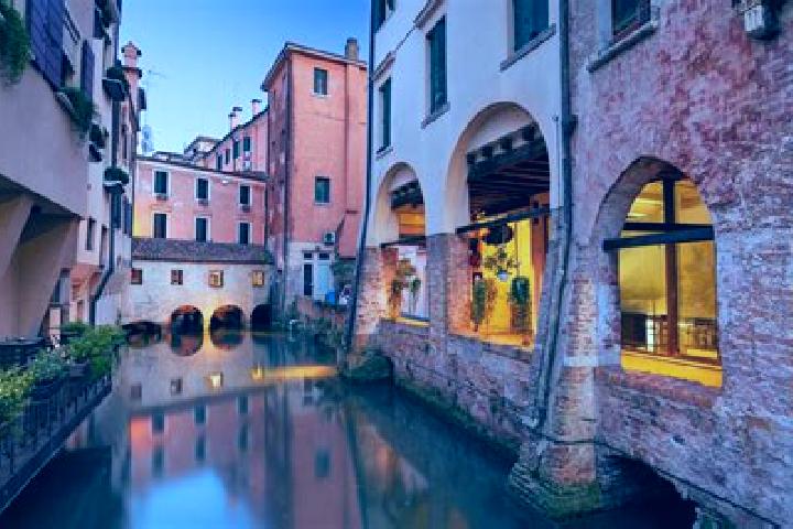 Ariana, 20 — Escort in Quinto di Treviso, Italy