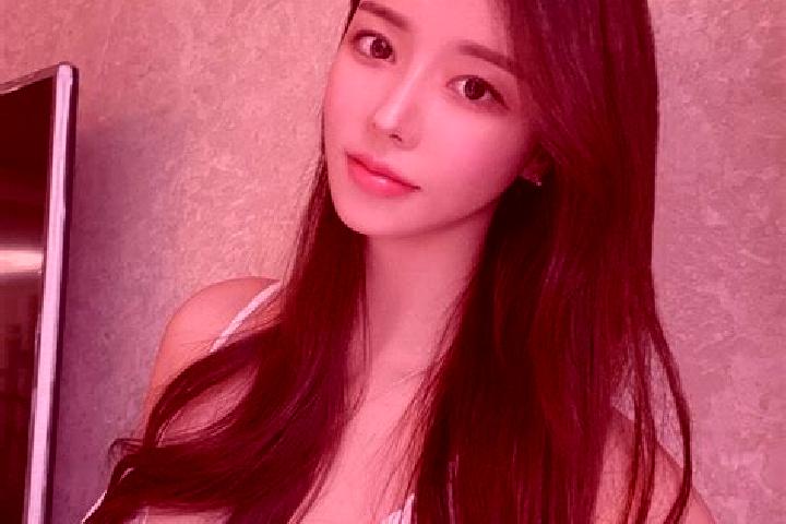 Ariana, 20 — Escort in Taohuashan, China