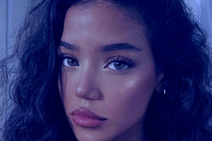 Ariana, 21, a black brown-eyed mixed companion based in Dorobant. Offering Roleplay, CIM, BDSM. Available for incall and outcall, day and evening dates.