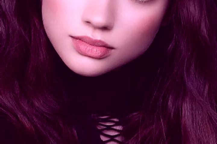 Ariana, 21, a brunette dark-eyed european companion based in Mirabeau. Offering Party Girl, Couples, Erotic Massage. Available for incall and outcall, day an...