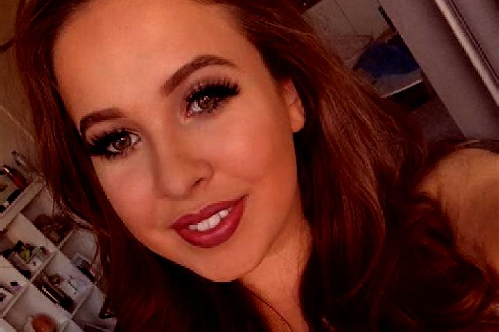 Ariana, 21, a dark blonde amber-eyed mixed companion based in Ostelucum. Offering Overnight, BDSM, Erotic Massage. Available for incall and outcall, overnigh...