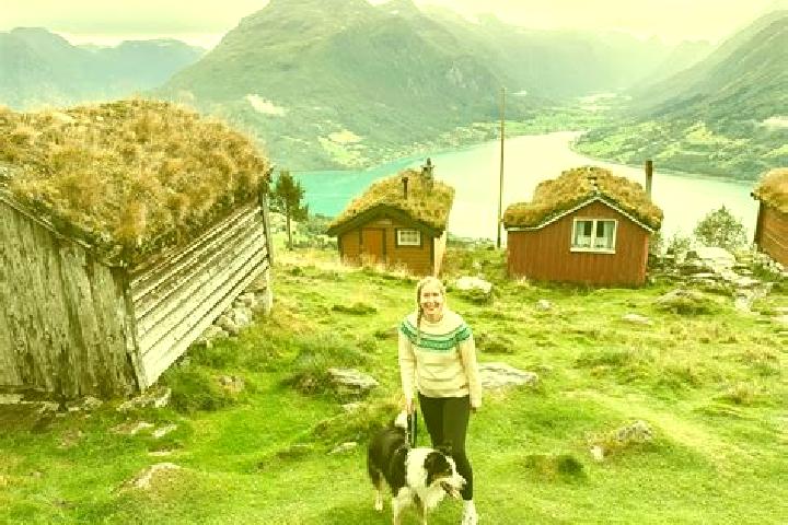 Ariana, 21 — Escort in Norway House, Canada