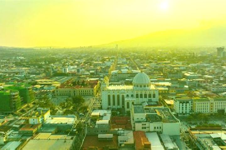 Ariana, 21 — Escort in San Jose de la Laja, Mexico