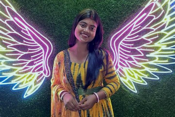 Ariana, 21 — Escort in Tufanganj, India