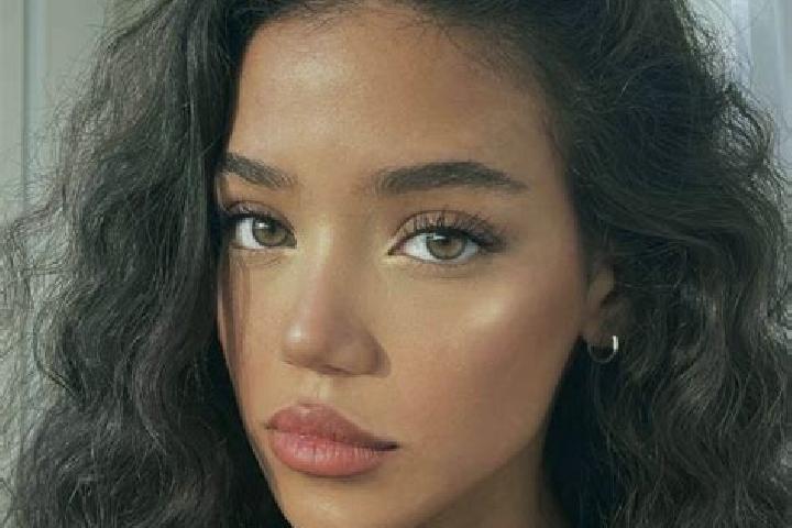 Ariana, 22, a black brown-eyed mixed companion based in Preusslitz. Offering GFE, BDSM, Couples, 69. Available for incall and outcall, day and evening dates.