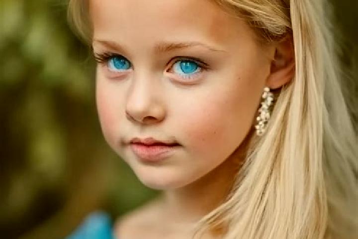 Ariana, 22, a blonde blue-eyed mixed companion based in Jouet-sur-l Aubois. Offering Prostate Massage, 69, OWO. Available for incall and outcall, day and eve...