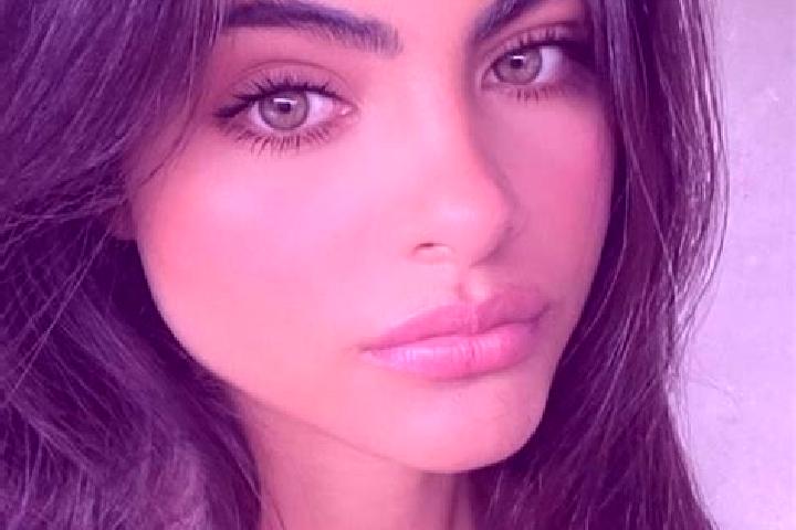 Ariana, 22, a brunette dark-eyed indian companion based in Monguelfo. Offering Prostate Massage, Fetish, Couples. Available for incall and outcall, overnight...
