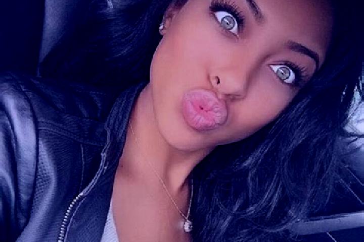 Ariana, 22, a brunette green-eyed ebony companion based in Rozna. Offering Deep French Kissing, Striptease, Party Girl, Girlfriend Experience. Available for ...