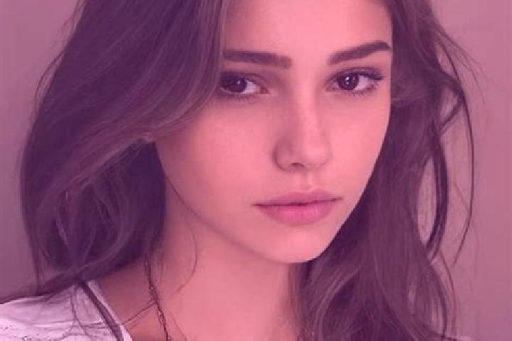 Ariana, 22, a chestnut grey-eyed slavic companion based in Rondonopolis. Offering BDSM, Roleplay, Travel Companion, Deep French Kissing. Available for incall...
