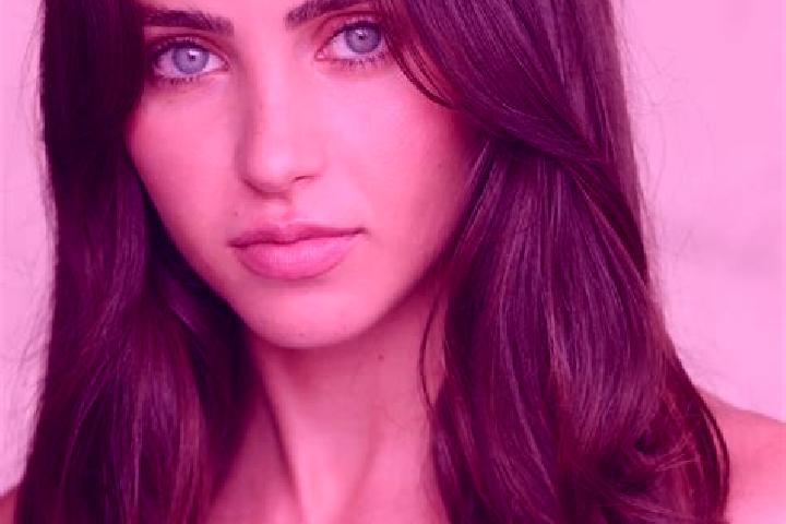 Ariana, 22, a dark blonde brown-eyed latina companion based in Santo Tomas Venaditos (Venaditos). Offering Striptease, Dinner Date, Fetish. Available for inc...