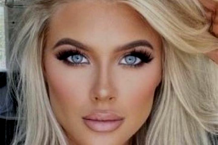Ariana, 22, a platinum blonde grey-eyed mixed companion based in Petraia. Offering Overnight, GFE, Party Girl, A-Level. Available for incall and outcall, day...