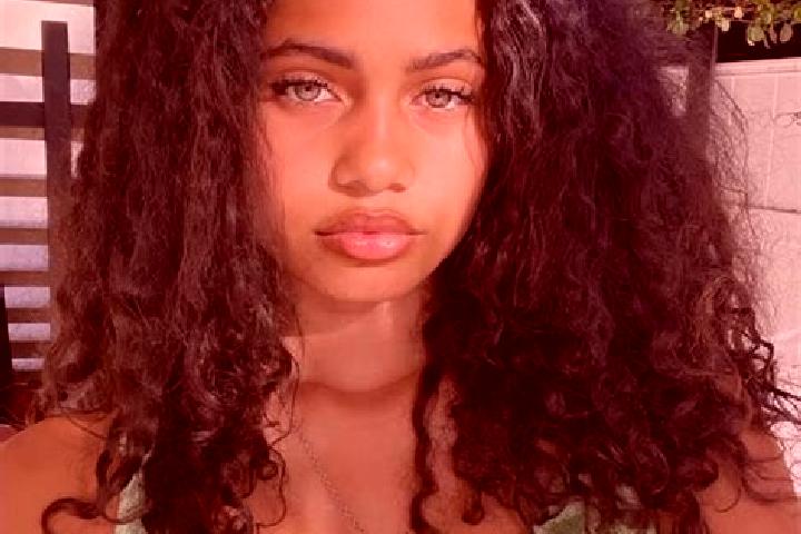 Ariana, 22, a red green-eyed mixed companion based in Gerolstein. Offering Duos, Striptease, Travel Companion, Deep French Kissing. Available for incall and ...