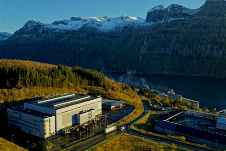 Ariana, 22 — Escort in Glomfjord, Norway