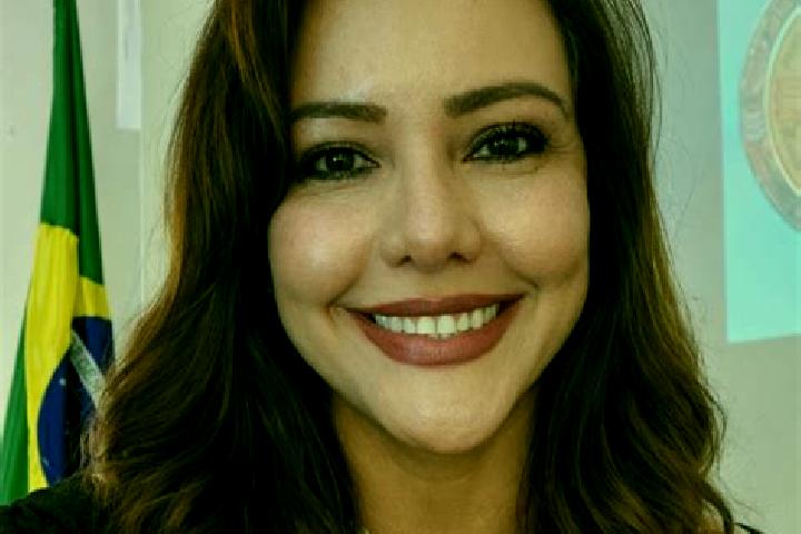 Ariana, 22 — Escort in Guaranesia, Brazil