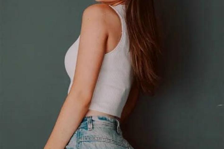 Ariana, 22 — Escort in Marten, Germany
