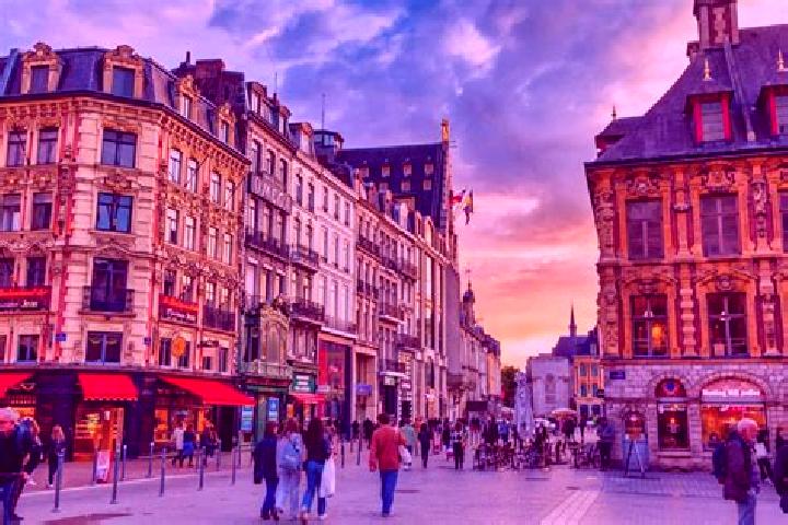 Ariana, 22 — Escort in Velles, France