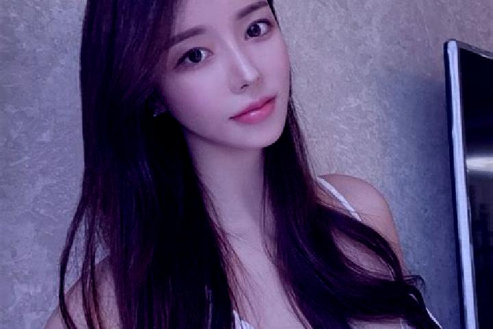 Ariana, 22 — Escort in Youting, China