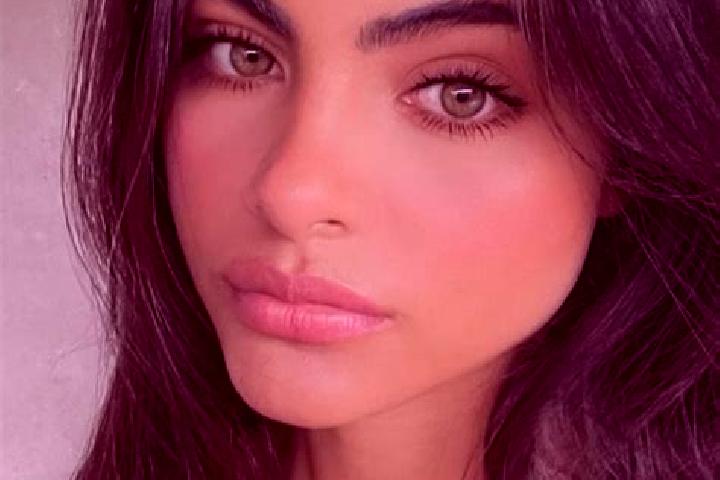 Ariana, 23, a auburn hazel-eyed latina companion based in Breezand. Offering OWO, Duos, Prostate Massage, CIM, Massage. Available for incall and outcall, day...