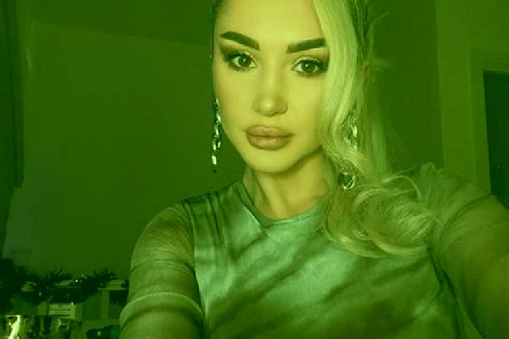 Ariana, 23, a blonde brown-eyed indian companion based in Kalbarri. Offering CIM, 69, Striptease, Erotic Massage, Travel Companion. Available for incall and ...