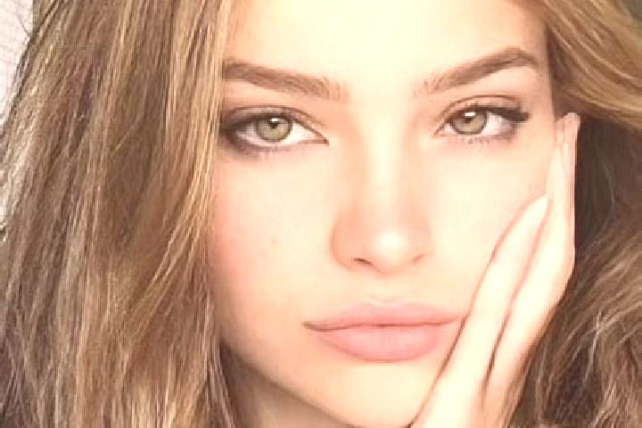 Ariana, 23, a blonde hazel-eyed latina companion based in Aklim. Offering Tantra, GFE, Travel Companion, Couples. Available for incall and outcall, day and e...