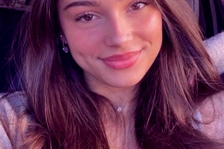 Ariana, 23, a chestnut hazel-eyed european companion based in Saint Augustine Shores. Offering Prostate Massage, Tantra, Party Girl, Duos, CIM. Available for...