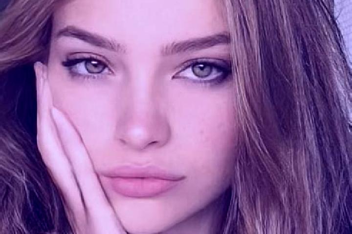 Ariana, 23, a dark blonde hazel-eyed ebony companion based in Mosonszentmiklos. Offering OWO, Domination, Couples, Deep French Kissing, A-Level. Available fo...