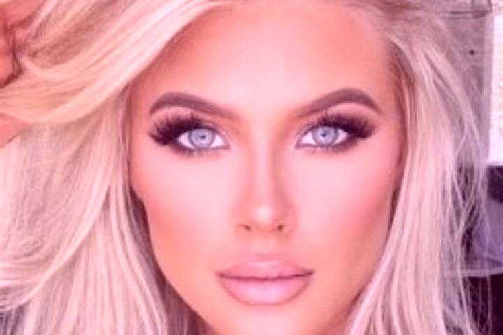Ariana, 23, a platinum blonde hazel-eyed mediterranean companion based in Ayapa. Offering Striptease, OWO, Massage, Domination. Available for incall and outc...