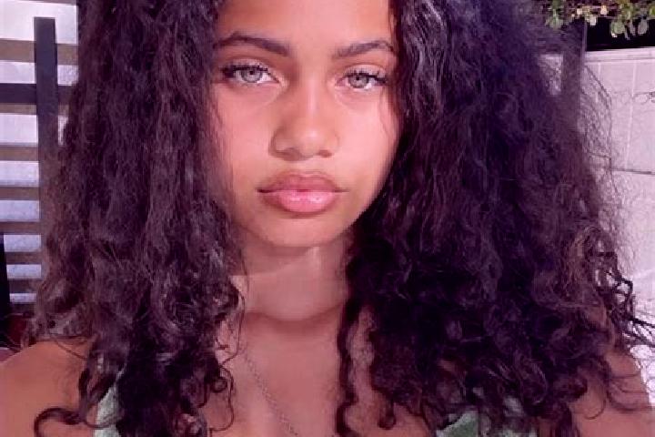 Ariana, 23, a red green-eyed mixed companion based in Ch lou. Offering Couples, Prostate Massage, Domination, Party Girl. Available for incall and outcall, d...