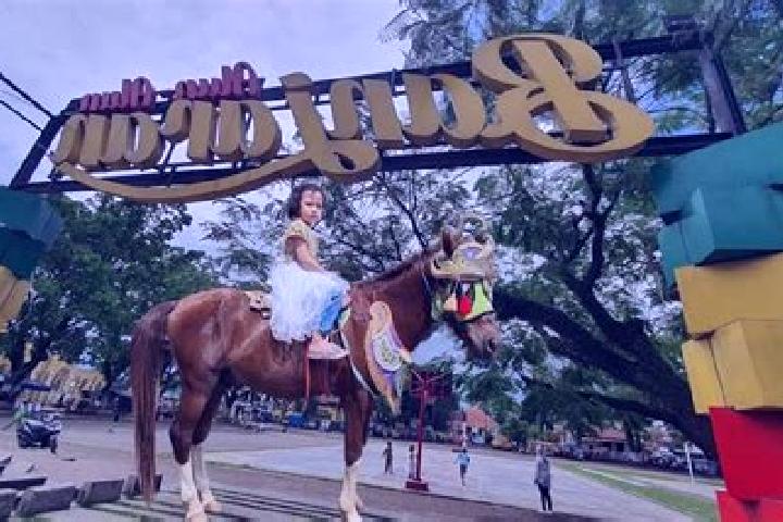 Ariana, 23 — Escort in Banjaran, Indonesia