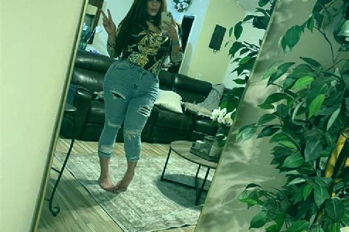Ariana, 23 — Escort in Barati, Romania