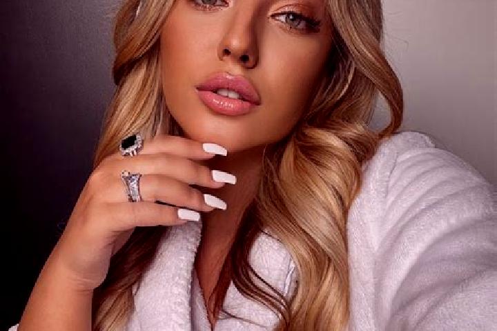 Ariana, 23 — Escort in Goelgelikonak, Turkey