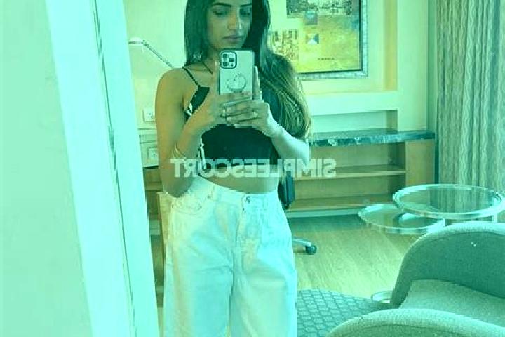 Ariana, 23 — Escort in Green Rock, United States