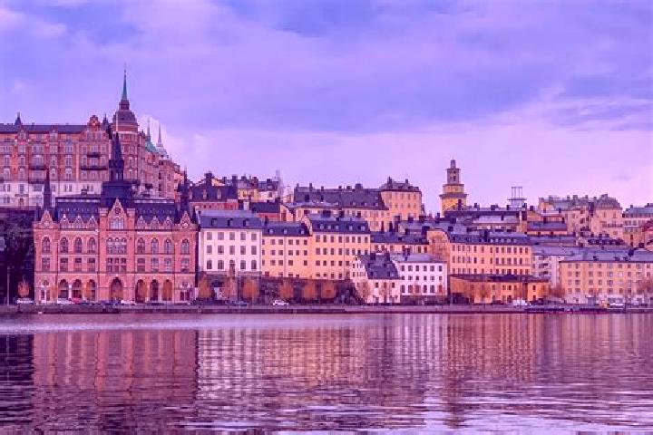 Ariana, 23 — Escort in Grimsloev, Sweden
